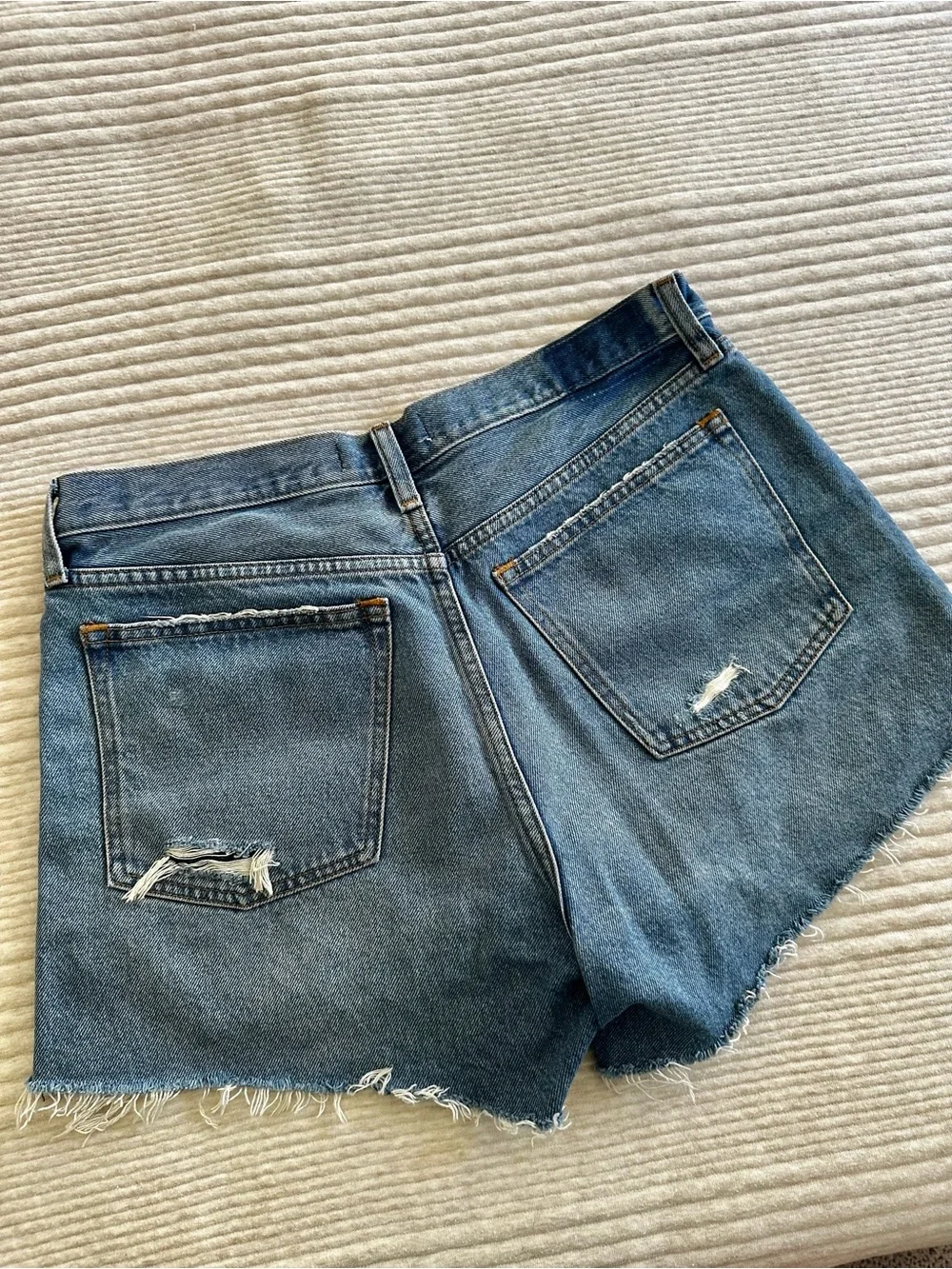 | abercrombie & fitch • the boyfriend short mid rise • size 30 |